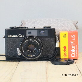 【整備済】【保証付 】　コニカ　KONICA C35　ブラック　S/N 236972（ケース・フイルム付セット）　フィルムカメラ　フイルムカメラ　【中古】