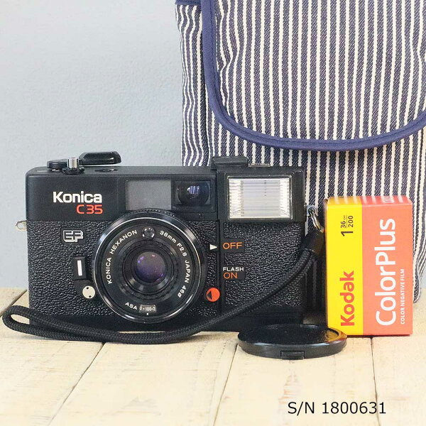 【整備済】【保証付 】　コニカ　KONICA C35 EF　S/N 1800631（ケース・フイルム付セット）　フィルムカメラ　フイルムカメラ　【中古】