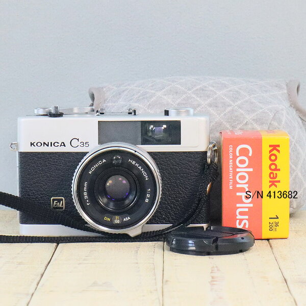 【整備済】【保証付 】　コニカ　KONICA C35 E&L　S/N 413682（ケース・フイルム付セット）　フィルムカメラ　フイルムカメラ　【中古】