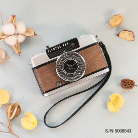 【整備済】【保証付 】　オリンパス　OLYMPUS PEN EE-3　天然木貼り　S/N 5006543（ケース・フイルム付セット）　フィルムカメラ　フイルムカメラ　【中古】