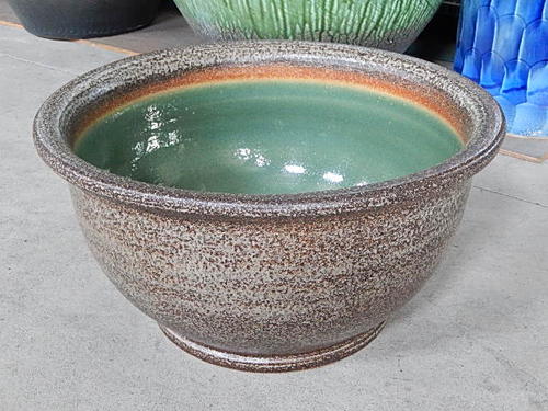 日本六古窯の一つで1300年の  滋賀県 信楽焼き 窯肌 水鉢 スイレン鉢 大きいサイズ  幅50センチ