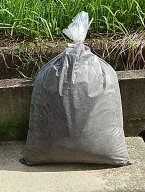 カブトムシ虫の生育にも安心　天然腐葉土 50L特大サイズでお買い得腐葉土