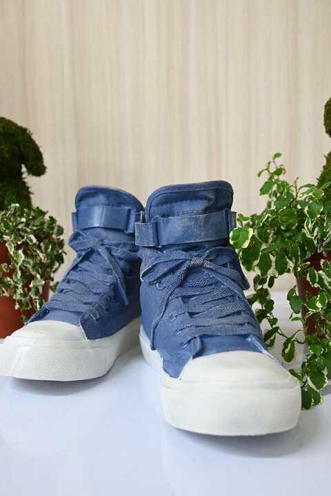 楽天市場 靴 シューズ おしゃれ セット青い靴の置物 くつの置物 置物 オブジェおしゃれな置物 ハイカットお庭や玄関はもちろん お部屋にも プレゼントにもどうぞ 園芸百貨店何でも揃うこぼんさい