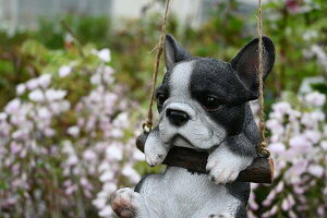 ぶらんこフレブル　健太郎置物　かわいい置物　犬の置物　ブランコ子犬　犬　フレンチブルドッグお庭や玄関に飾っても、お部屋のインテリアとしてもおすすめです。色んなところにかけ