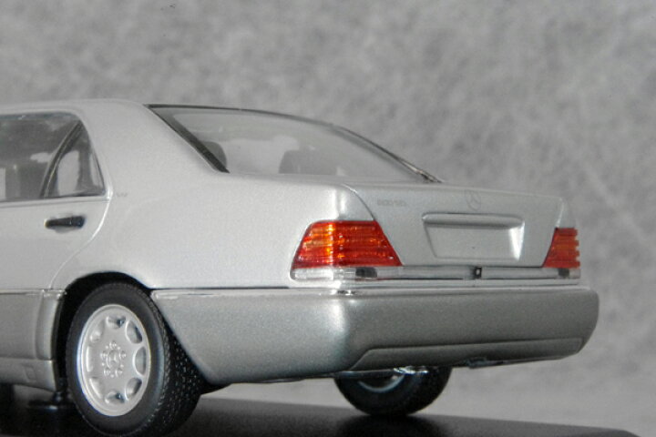 楽天市場】ミニチャンプス 1/43 (マキシ）スケール ミニカーメルセデス 