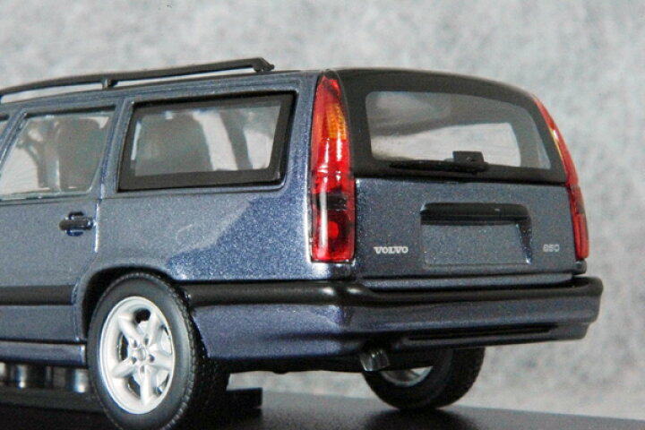 楽天市場】ミニチャンプス 1/43 (マキシ）スケール ミニカーボルボ 850 