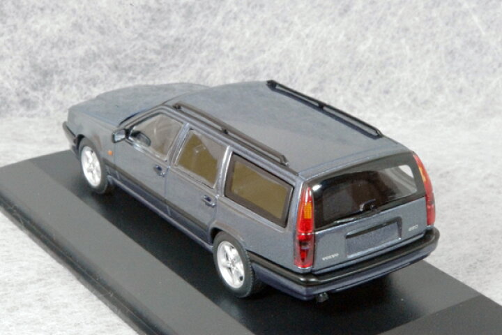 楽天市場】ミニチャンプス 1/43 (マキシ）スケール ミニカーボルボ 850 