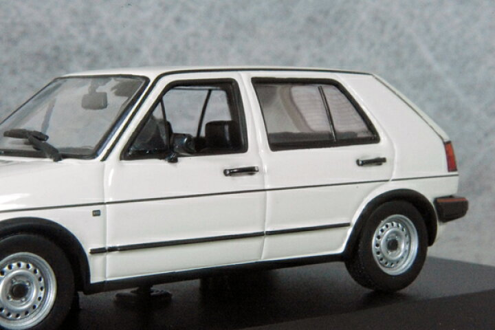 楽天市場】ミニチャンプス 1/43 (マキシ）スケール ミニカー 