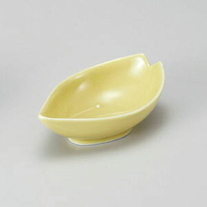 桜型小鉢イエロー 和食器 珍味 業務用 約11.4cm 和食 和風 先付 小鉢 小 ミニ鉢 前菜 珍味入れ 付出し 松花堂 弁当 花籠膳 おせち