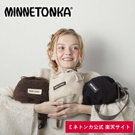 【ミネトンカ 公式】 MINNETONKA 【2024年秋冬新作】 巾着バッグ【PURSE BOA BAG】 スエード× ボアトートバッグ ミニバッグ カジュアル シンプル ロゴ