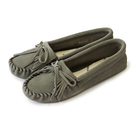 【ミネトンカ 公式】MINNETONKA ソフトソールモカシン【KILTY SOFT SOLE】キルティソフトソール フリンジ リボン フラット スエード 本革 ストームブルー ブルー グレー スリッキルティち時間 部屋履き