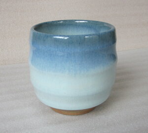 寿司湯呑み 美濃焼 大きい 寿司屋 湯呑み 300cc 丸い だるま タル形 青白 ブルー 流し