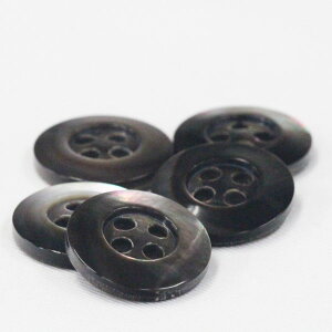 ボタン 貝ボタン シェルボタン 黒蝶貝 11.5mm 1個入 黒蝶貝を使った天然貝釦 四つ穴ボタン 手作り 手芸 釦付け替え に