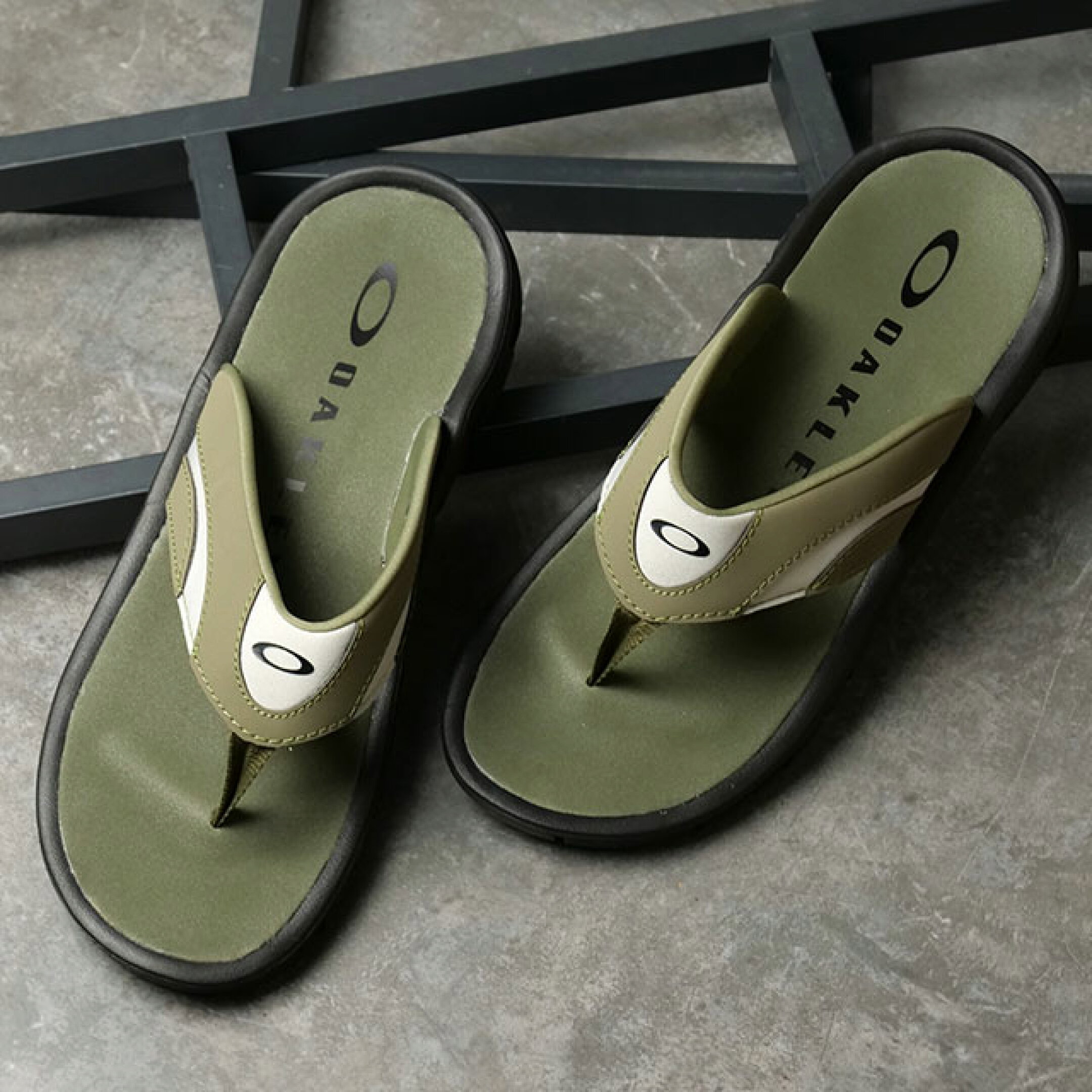 Oakley O COIL SANDAL