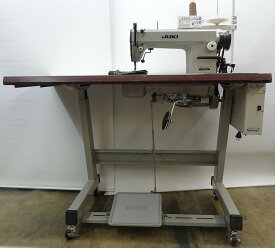 【中古】DDL-5580　1本針本縫い自動糸切ミシン。AD20タッチバック機能・縫いはじめ、縫い終わり自動止め縫い機能付き。サーボモーター　梱包費￥1650－税込、送料別。