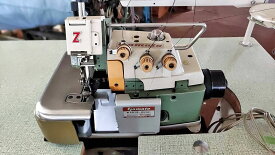 【中古】 YAMATO Z1016-02DF　1本針3本糸オーバーロックミシン　100V　脚卓クラッチモーターセット