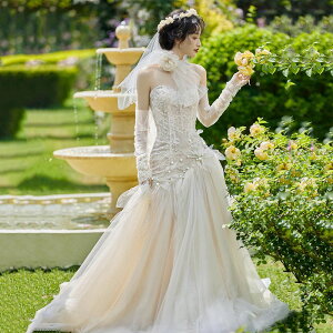 EFfBOhX }[ChhX p[ EGfBOhX ԉ v[cfUC CO OB uC_ OhX  s[Xwedding dress B p[eB[