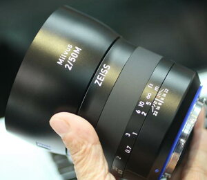 CarlZeiss ~oX Milvus 2/50M ZE[LmEOS}Egp}jAtH[JX MAKRO-PLANAR50mmF2 1/2{}NYtTCYΉ][fs04gm][02P05Nov16]