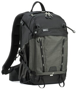 thinkTANKphoto �o�b�N���C�g18L �o�b�N�p�b�N �����e�C���O���[��[0819865013519]�^ �X���[�g�u���b�N[0819865013533]�V���N�^���N�t�H�g Back Light 18L �J���������b�N [02P05Nov16]