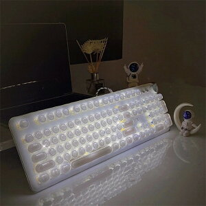 クリスタルクリア メカニカルキーボード 104キー タイプライター風キーボード 透明キーキャップ アンチゴースト RGBバックライト付き Windows/Mac対応 有線キーボード プラグアンドプレイ オフ