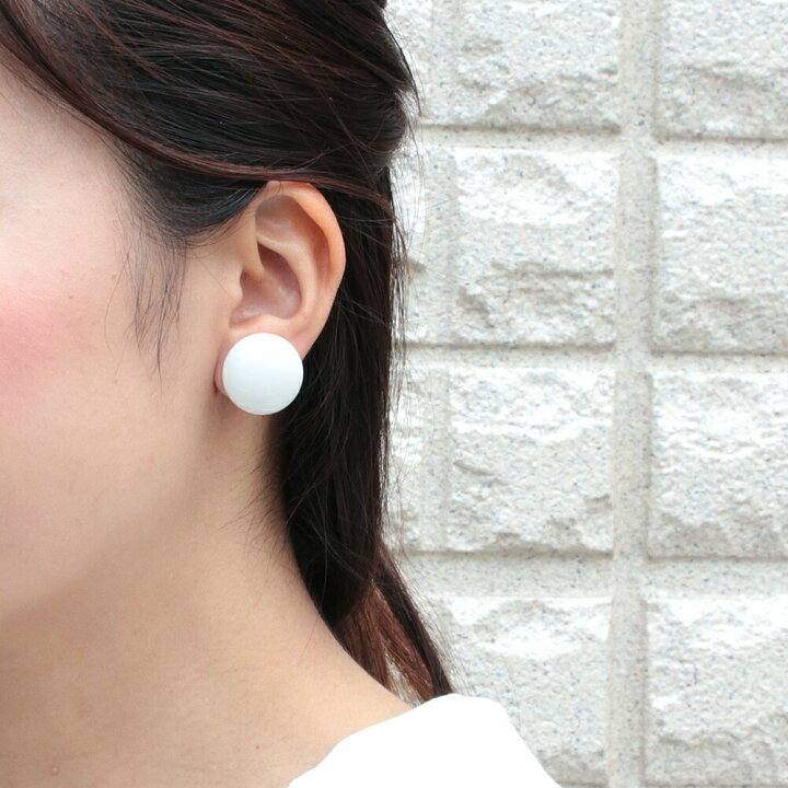 楽天市場】イヤリング ピアス レトロ 丸 白 オーロラ ホワイト  