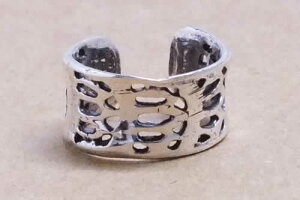 フェザーイヤーカフ/1個販売 シルバー925 スターリングシルバー メンズ レディース オリジナル はさむ 挟む 高級 軟骨 鷲の羽根 イーグル 鷹 ワシ イヤリング 開けない イヤークリップ イヤカ