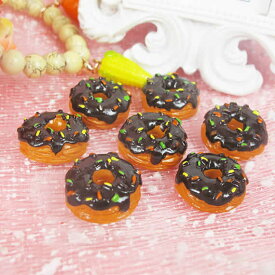 チョコドーナッツアクリルパーツ/1個販売 ドーナツ チョコレート チップ 食玩 おもしろ ユニーク 面白い 個性的 ピアス パーツ プラスティック イヤリング 貼り付け マグネットピアス チャーム ストラップ 食品サンプル ネイル デコレーション 爪 携帯電話 飾る