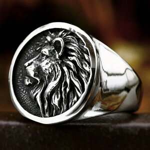 ライオンエンブレム ステンレスリング(STR051)サイズ/31号 銀色 シルバー 印台型 判子 丸型 獅子 動物 アニマル 百獣の王 かっこいい おしゃれ 男性 女性 彼氏 彼女 つけっぱなし 指輪 サージ