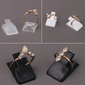 リングスタンド クリア ホワイト ブラック 透明 黒色 白色 1個販売 ディスプレイ アクリル 樹脂 店舗用 指輪たて リング立て 業者 プラスティック プラスチック 什器 ばらうり インテリア 写真用 プロ 業者 卸 ショーケース プレゼント 画像処理 飾る 人気 動画 バングル