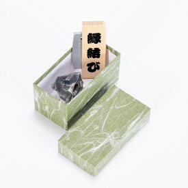 【 伊勢 宮忠 】【 火打石セット 縁結び 】参考寸法 幅4.5cm 奥行き3cm 高さ2.5cm 火打ち石 簡単 火打ち鎌 火打鎌 縁起物 魔除け 願掛け 開運グッズ