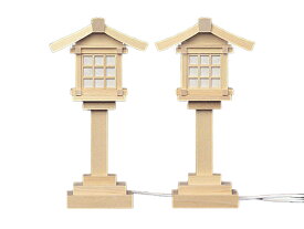 【 伊勢 宮忠 】【 LED灯籠 桧コード式（小） 】幅10cm 奥行き9cm 高さ19.1cm 神棚 神具 灯籠 とうろう 灯篭 燈籠 燈篭 LED コード式 桧