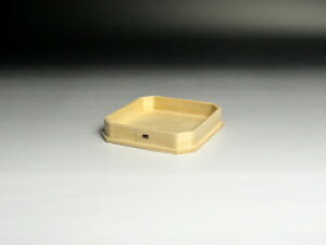 【 伊勢 宮忠 】【 折敷 木曽桧 3寸 】幅9cm 奥行き9cm 高さ1.4cm 神棚 神具 お供え お供え台 台 鏡餅 ひのき ヒノキ 三方 三宝 さんぼう さんぽう