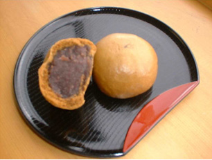 北 小豆 と 南 10周年記念イベントが 黒糖 最大の割引 のコラボレーション 6個入れ 北海道産小豆使用 大島饅頭