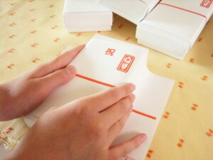 【同梱限定】おすそ分け用「紅白あん餅の専用箱」と「のし紙」セット