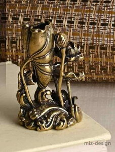 【送料無料】真鍮 インテリア オブジェ 雑貨 置物 鯉 魚 蓮 花 植物 彫刻 工芸品 贈り物 リビング デスク 書斎 小さめ 装飾 アンティーク