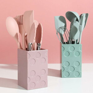 8_Zbg c[ HiVR ~jTCY  qp Zbg Lb`c[