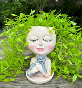 킢 j[N ʔ  v^[ Aؔ  ASDFG Head Planter with Drainage Hole, Resin Art Vase, Cute Lady Hugging Cat Succulent Flower Pots, Unique for Indoor Outdoor Decor, 7.28in ysAiz