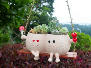 킢 j[N ʔ  v^[ Aؔ  CANHET Swing Couple Face Planters Pot for Outdoor and Indoor Plants, Hanging Head Resin Flower Pots with Drainage Hole, Cute Smiley Succulent Pots for Mother Day, Christmas ys
