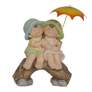 K[f CeA u Cg  Alpine Corporation QWR1370 Indoor/Outdoor Boy and Girl with Umbrella Garden Statue, Playful Friendship Statue, 20" H, Yellow ysAiz