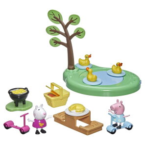 �y�p�s�b�O ����Ă� Peppa Pig Peppa's Adventures Picnic Playset, Preschool Toy with 2 Figures and 8 Accessories, for Ages 3 and Up �y���s�A���i�z