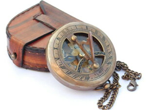^J v RpX ^イ |[^u T_CA NEOVIVID Brass Sundial Compass with Leather Case and Chain - Push Open Compass - Steampunk Accessory - Antiquated Finish - Beautiful Handmade Gift -Sundial Clock ysA
