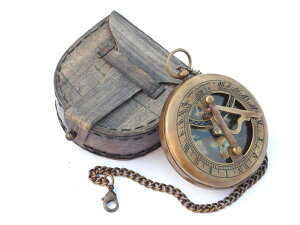 ^J v RpX ^イ |[^u T_CA Neovivid Brass Sundial Compass With Chain & Leather Case - Marine Nautical - Sun Clock - Steampunk Accessory ysAiz