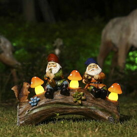 LEDソーラーライト ソーラーパワー ガーデンライト Garden Gnome Statues - Resin Squirrel Gnomes Figurine Solar LED Mushroom Lights on Log, Outdoor Spring Decorations for Patio Yard Lawn Porch, Ornament Gift 【並行輸入品】