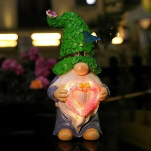 K[fCgLED\[[Cg \[[p[ BEZALEL Garden Gnomes Outdoor - Resin Garden Gnome Statue, The Fairy Garden Gnomes in The Clover Hat Holds Love in His Hands, Gnomes Decorations for Yard Lawn Patio Garden - Large Gnom y