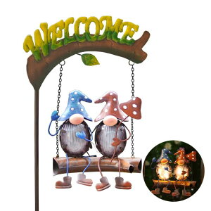 ガーデンライトLEDソーラーライト ソーラーパワー HONGLAND Solar Lights Outdoor Decor, Gnomes Swing Garden Decor, Funny Gifts for Women Mom, Gnomes Outdoor Decorations with Welcome Sign for Front Porch Patio 【並行輸入品】