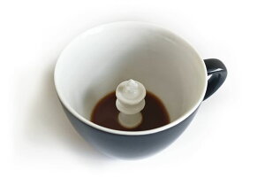 �`�F�X�Z�b�g creature cups Chess King Ceramic Cup (11 Ounce, Black) - Hidden Statue Inside Mug - Queen's Gambit - Holiday, Birthday, Housewarming Gift for Chess, Coffee & Tea Lovers �y���s�A���i�z