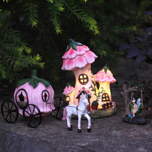 �K�[�f�����C�g LED �\�[���[���C�g �t�F�A���[ LA Jolie Muse Resin Fairy Garden - Miniature Floral Roof Cottage with Solar LED Lights, Fairy House Figurine Set of 3 with Carriage, Outdoor Decor for Patio Yard Lawn, Gifts for Mom �y���s