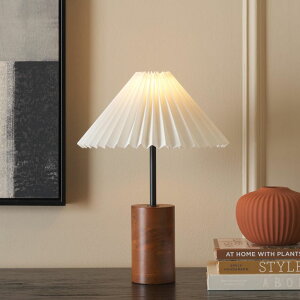 �T�t�@���B�� safavieh �e�[�u�������v �T�t�@�r�� �T�t�@���B�A SAFAVIEH Lighting Collection Dani Walnut/Black 16-inch Table Lamp (LED Bulb Included) �y���s�A���i�z