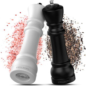 �`�F�X�Z�b�g Wooden Salt and Pepper Grinder Set ? Chess-Inspired Rubberwood Salt Grinder and Pepper Mill Shakers Set with Ceramic Burr in Gift Box �y���s�A���i�z