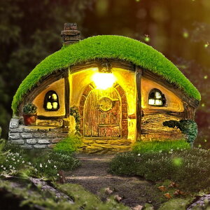 �d���̉� �t�@���^�W�[ �K�[�f�����C�g LED �\�[���[���C�g Garden Statue and Fairy House with Solar Lights ? Resin Outdoor Figurine Lights, Cottage Yard Decor for Porch & Lawn �y���s�A���i�z